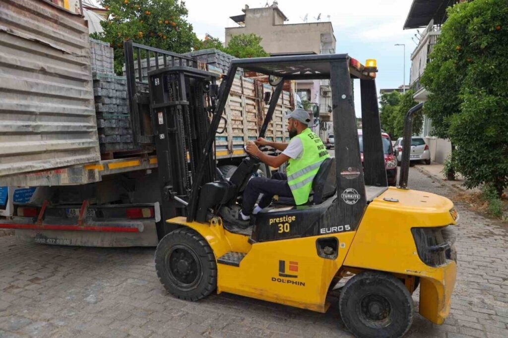 umurluda mehmet akif caddesi yenileniyor c290622c73d5