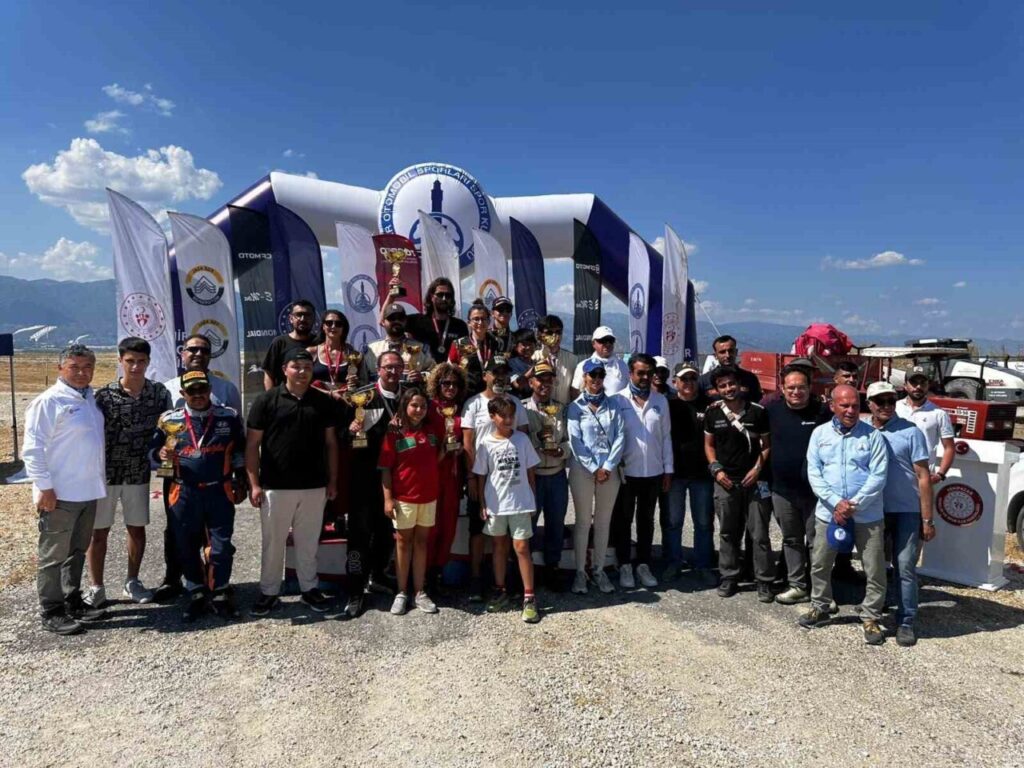 yenipazarda cifte otokros heyecani yasandi 1f66b2e0347e