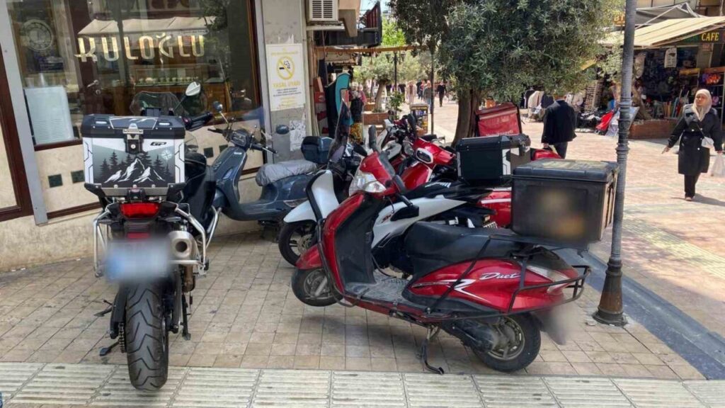 yogun trafikten kacan vatandaslar motosiklete yoneliyor 25fa4b49de8e