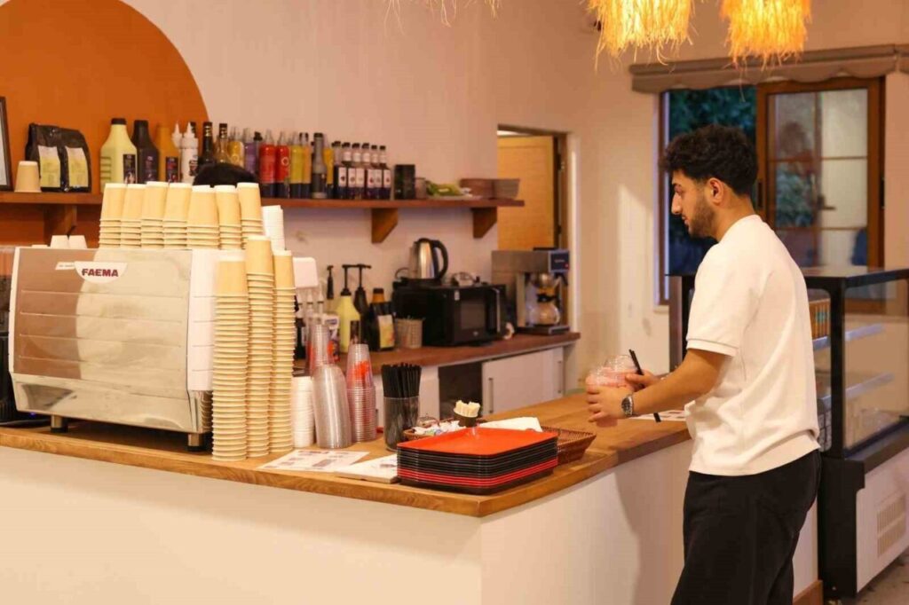 yurt kafe ve isikli parki ogrencilerin yeni bulusma noktasi oldu 6d63c5dc59ed