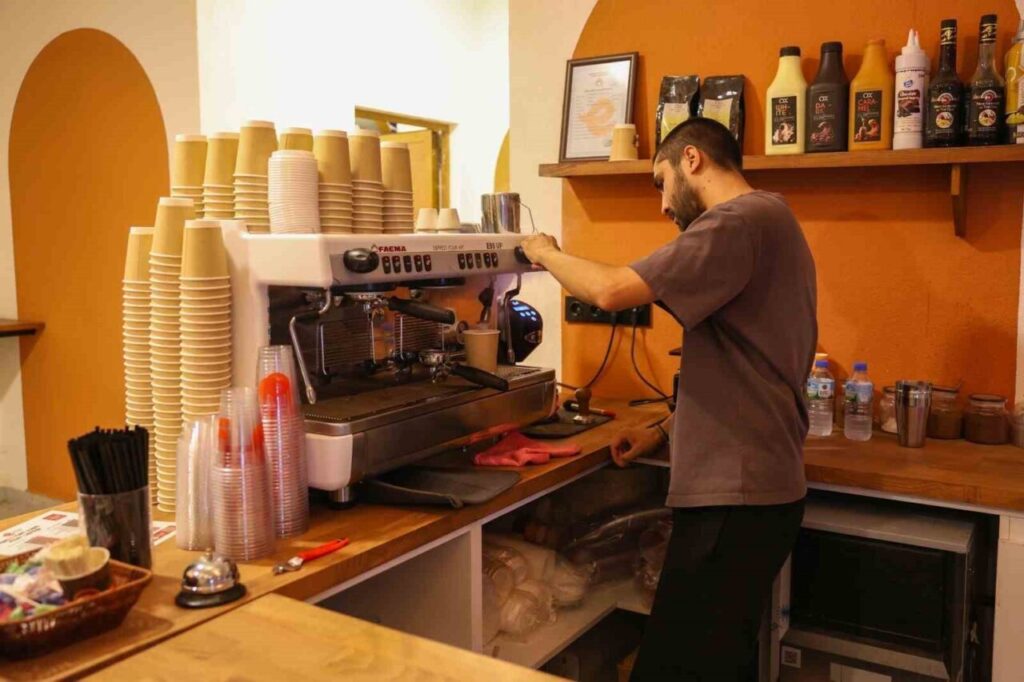yurt kafe ve isikli parki ogrencilerin yeni bulusma noktasi oldu 88023b973511