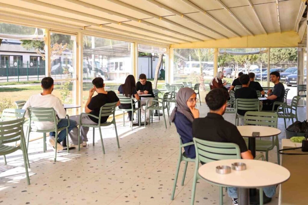 yurt kafe ve isikli parki ogrencilerin yeni bulusma noktasi oldu eb89a7840857