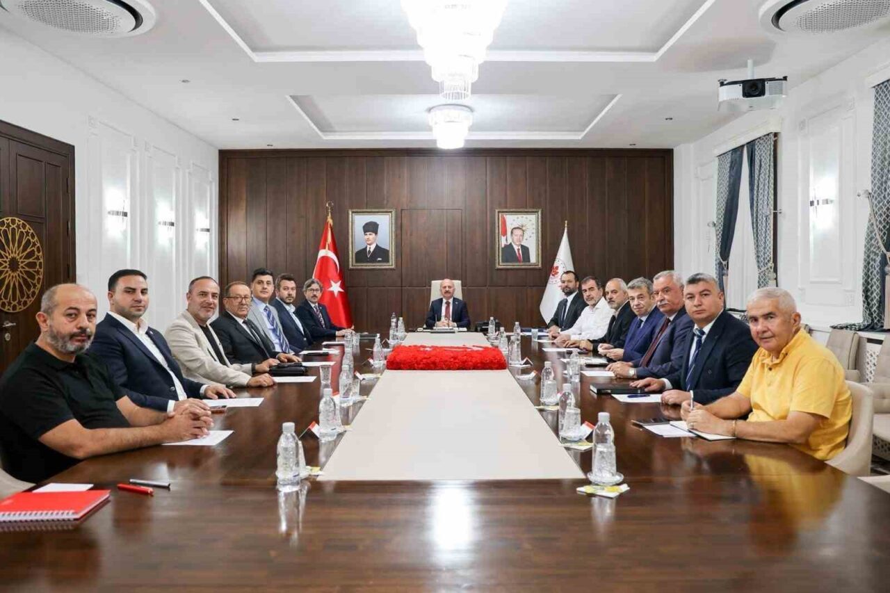 15 Temmuz’un 10. yılı öncesi Aydın’da hazırlık toplantısı gerçekleştildi 3 15 Temmuz’un 10. yılı öncesi Aydın’da hazırlık toplantısı gerçekleştildi