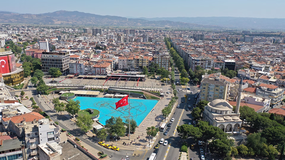 Aydın’da eski başkan partisinden istifa etti