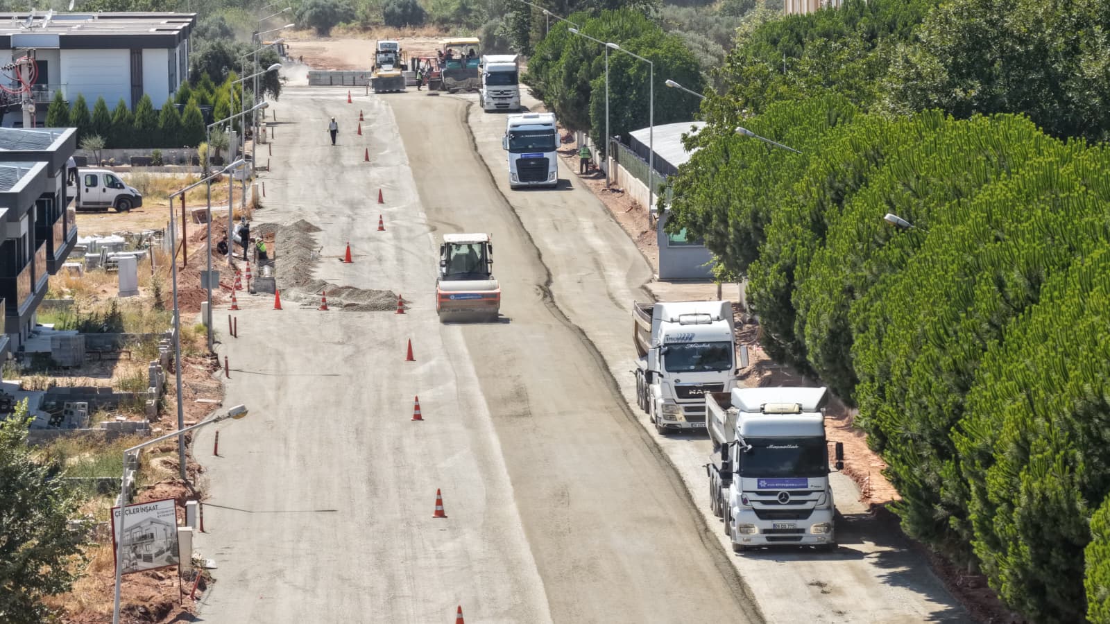 BAŞKAN ÇERÇİOĞLU’NDAN EFELER’DE YOL YAPIM ÇALIŞMASI 5 BAŞKAN ÇERÇİOĞLU’NDAN EFELER’DE YOL YAPIM ÇALIŞMASI