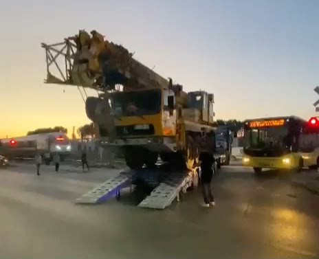Aydın'da hemzemin geçitte korku dolu anlar! 4 Aydın’da hemzemin geçitte korku dolu anlar!