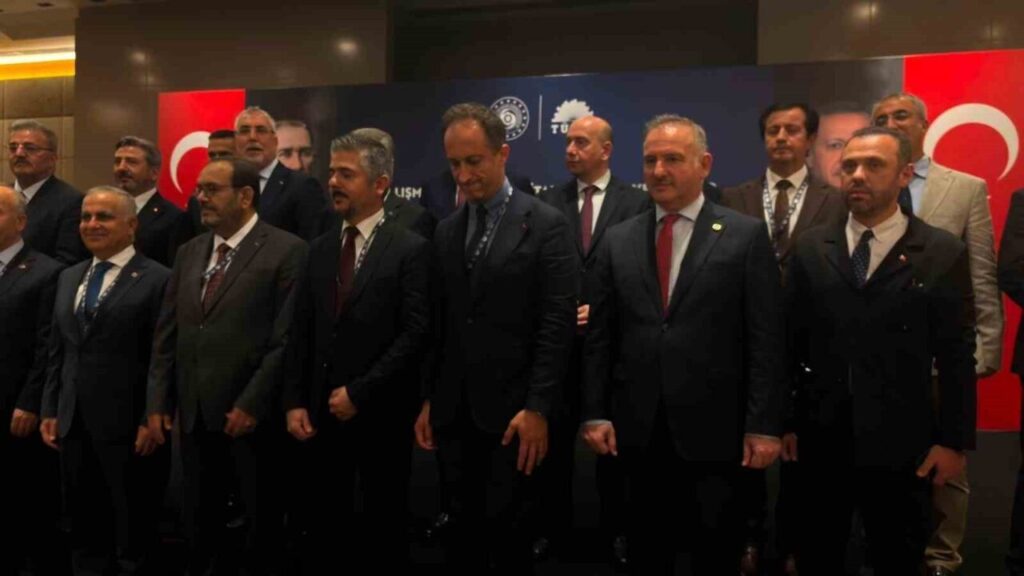 ADÜ, ’Çalışma Hayatında Dijital Dönüşüm’ seminerinde temsil edildi 2 adu calisma hayatinda dijital donusum seminerinde temsil edildi 731cabe577b4
