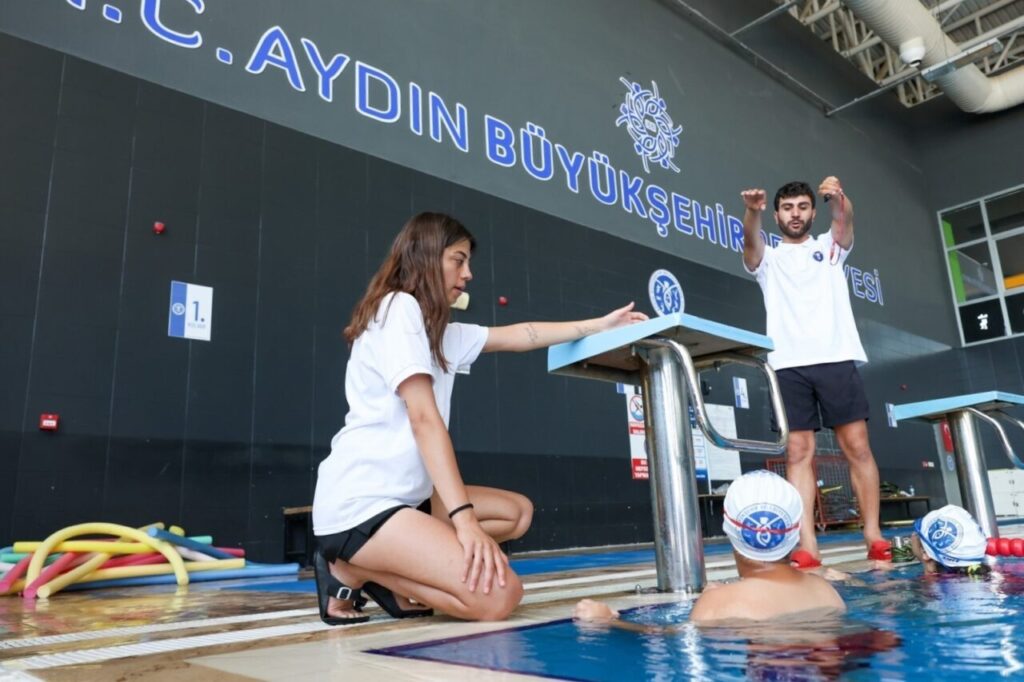 aydin buyuksehirin yaz donemi yuzme kurslarina yogun ilgi d4b3f8ac01ce