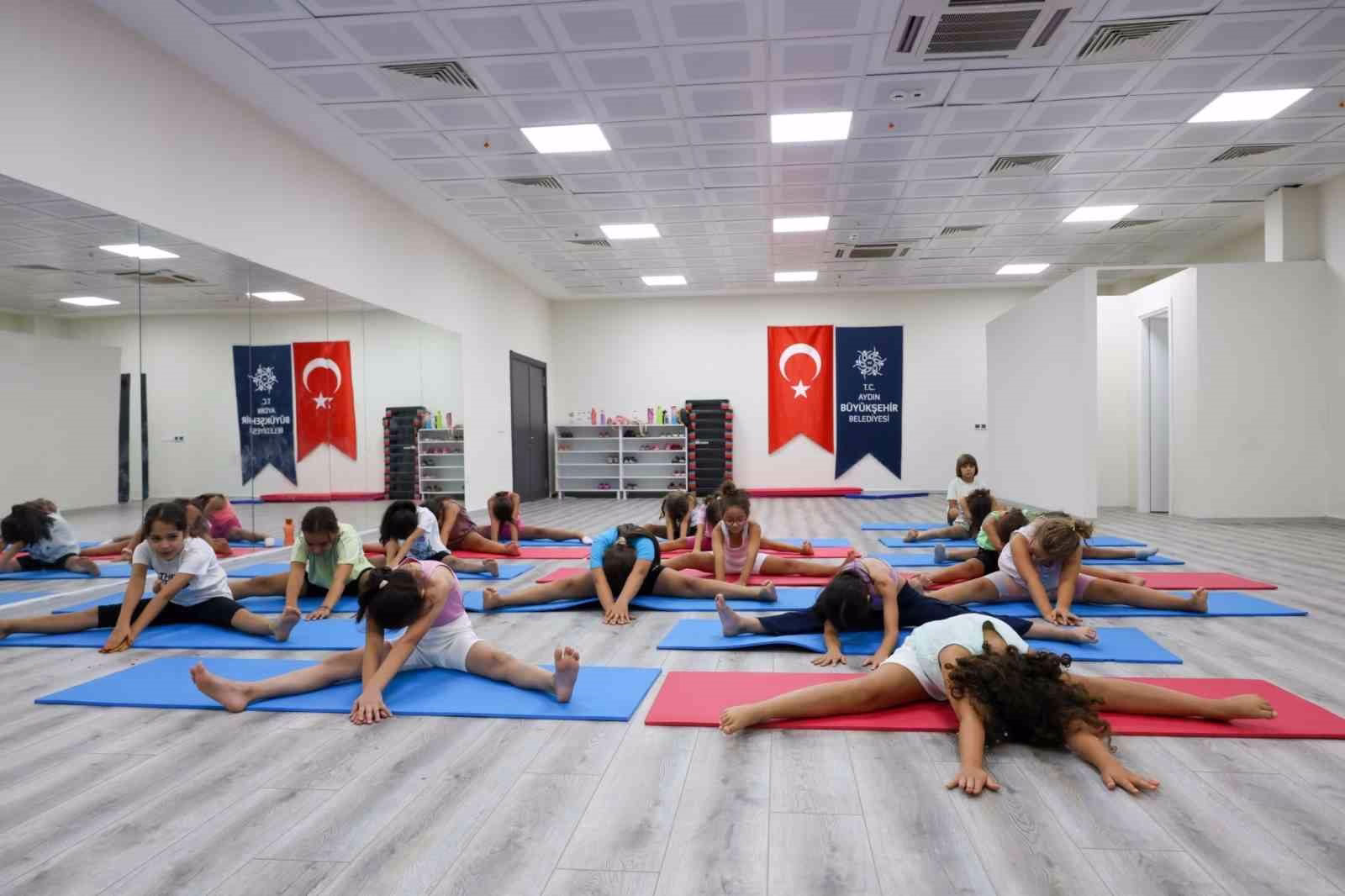 aydin buyuksehirin yaz etkinliklerinde cocuklar jimnastikle gelisiyor 56c1beb952ea