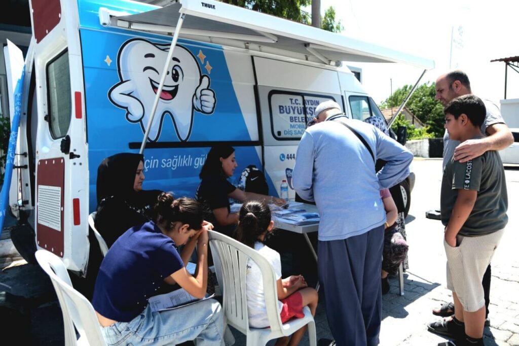 aydinda mobil dis klinikleri vatandaslarin ayagina gidiyor 717dd2317a89