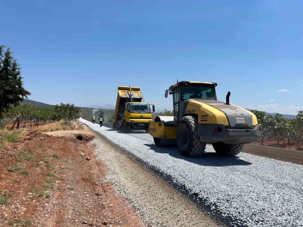 aydinin dort bir yaninda yol seferberligi suruyor 30a516f62fb6