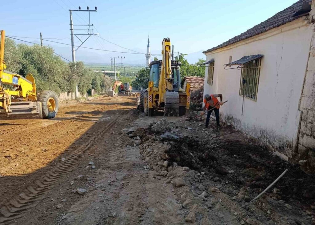 aydinin dort bir yaninda yol seferberligi suruyor ec618388aee3