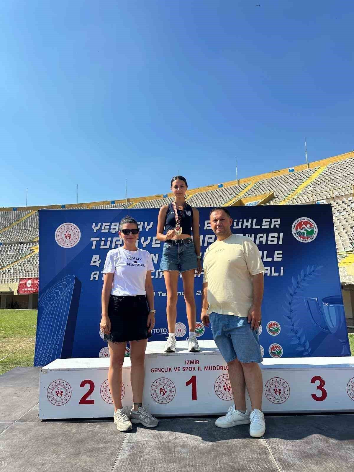 Aydınlı Berra, Türkiye şampiyonu oldu 1 aydinli berra turkiye sampiyonu oldu d8f09eecc93b