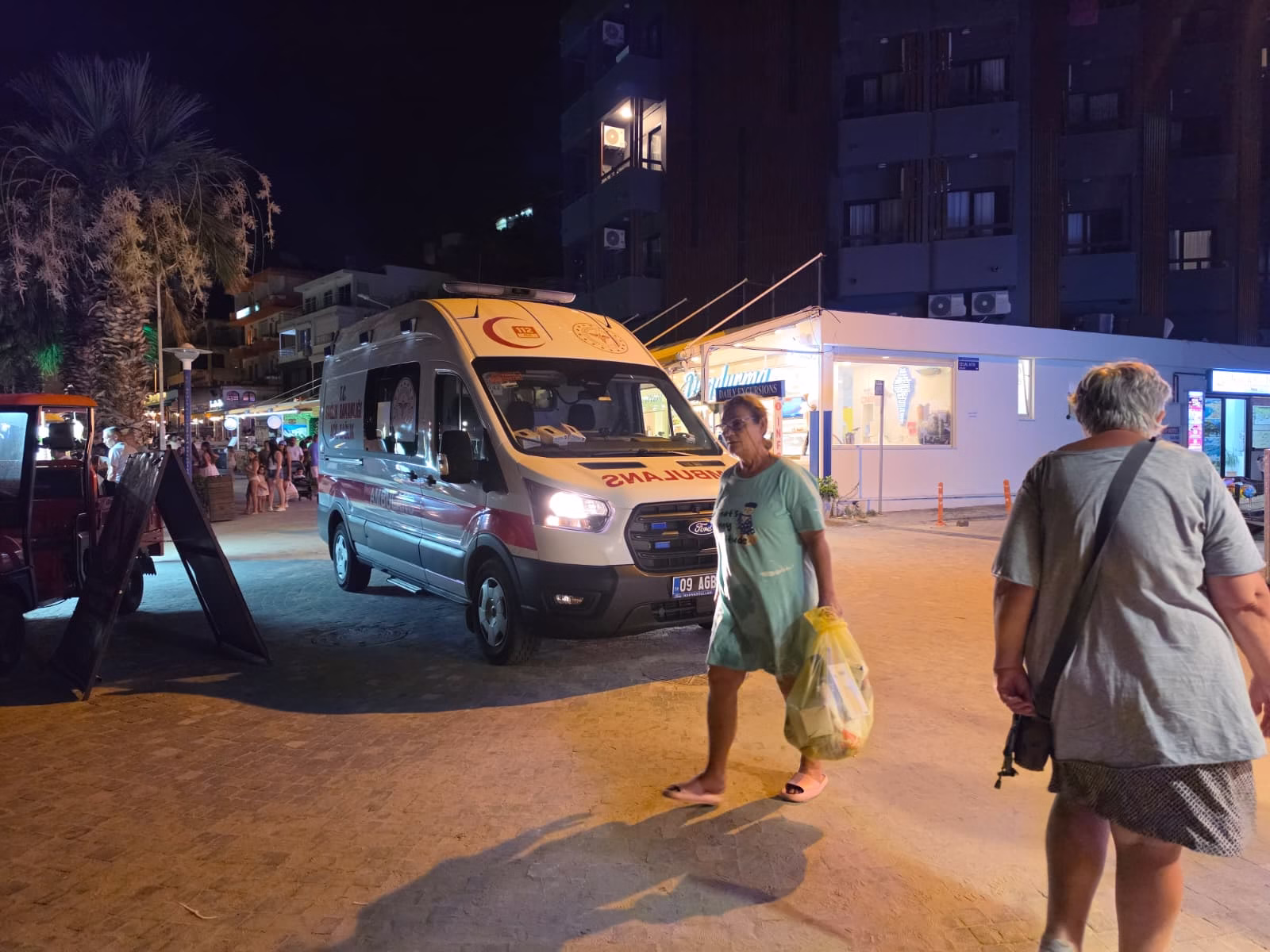 Kuşadası’nda hareketli dakikalar: Boğulma ihbarı üzerine ekipler harekete geçti