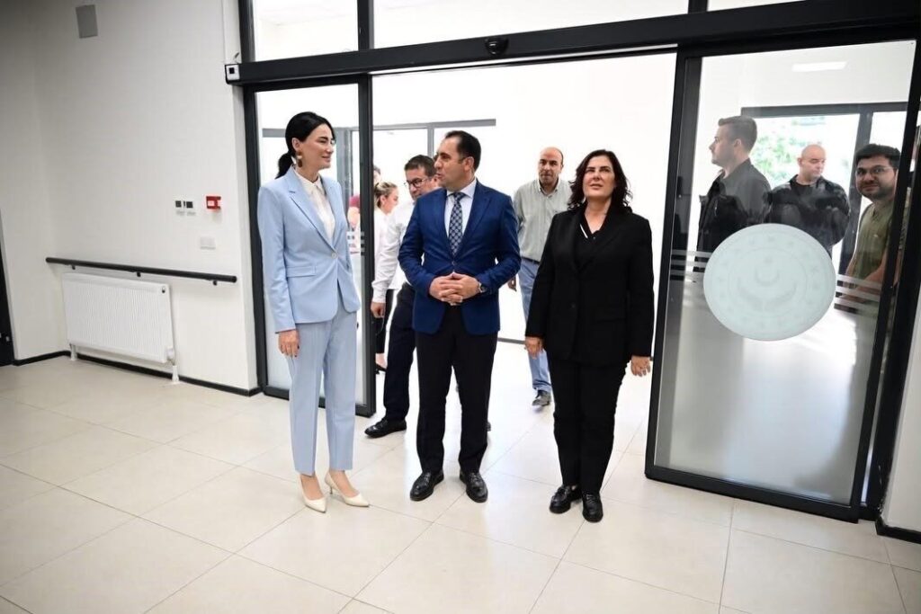 baskan cercioglu yasli cinarlarin yaninda 500acd6199c3
