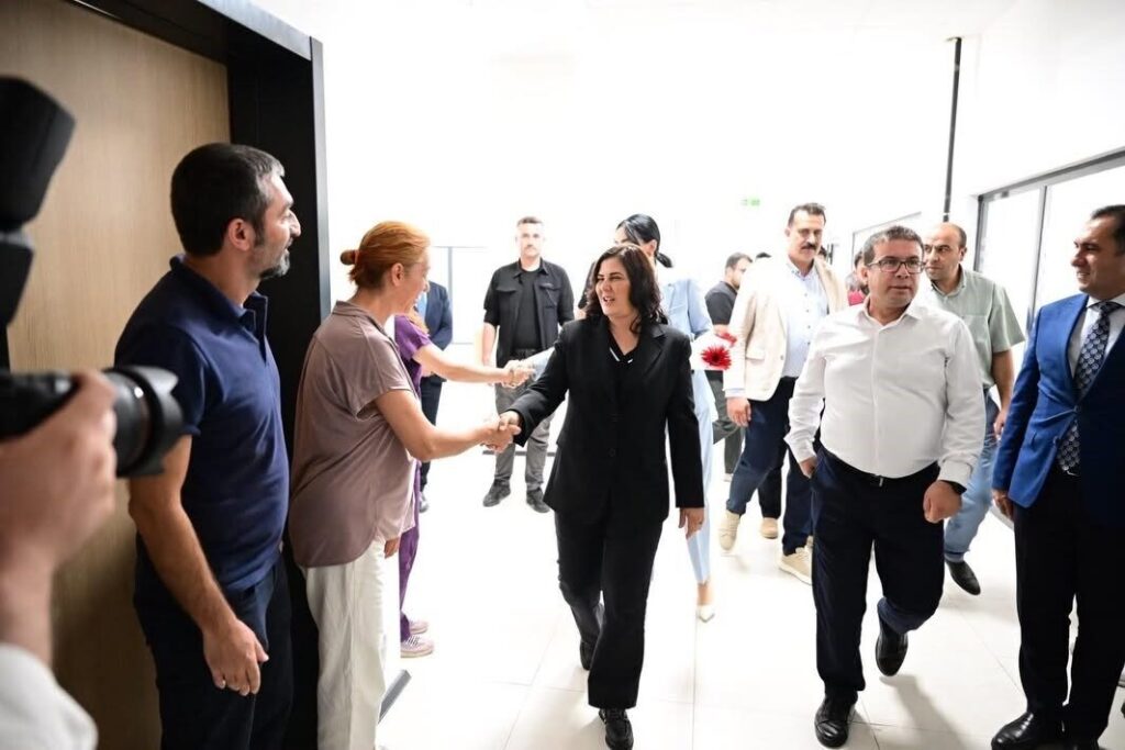 baskan cercioglu yasli cinarlarin yaninda f47f10a3f2ed