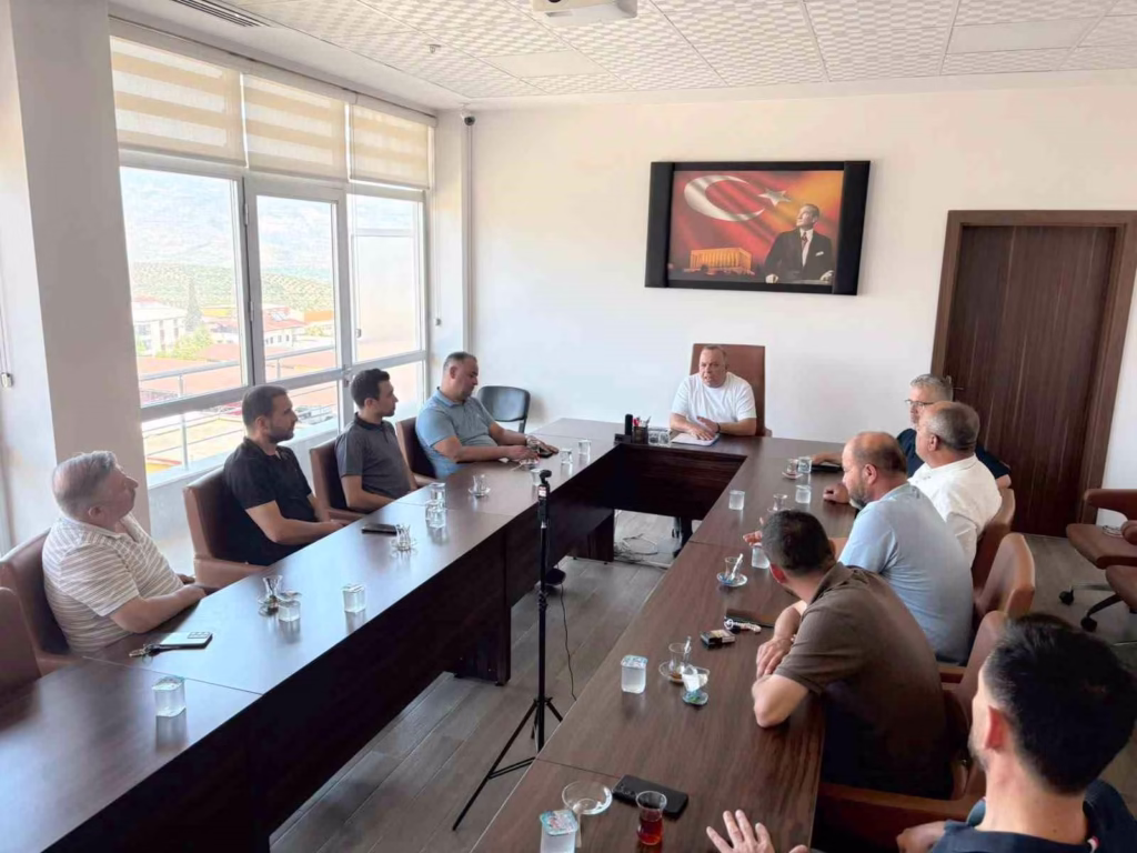 baskan ozel merkez mahalle muhtarlarinin taleplerini dinledi 264d9f181d48
