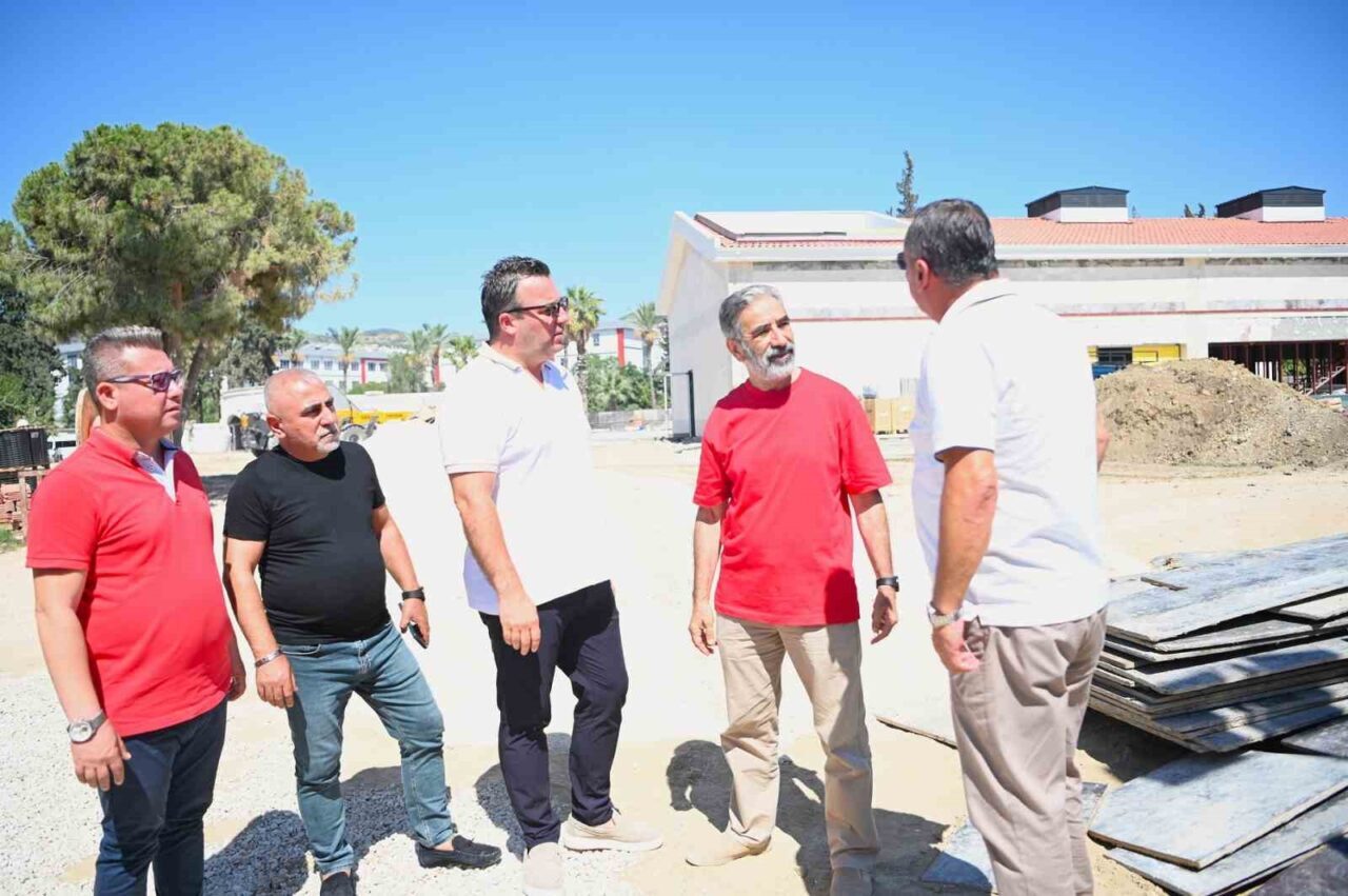 Başkan Vekili Demirtaş’tan Kuşadası’nda proje ve esnaf mesaisi 8 Başkan Vekili Demirtaş’tan Kuşadası’nda proje ve esnaf mesaisi