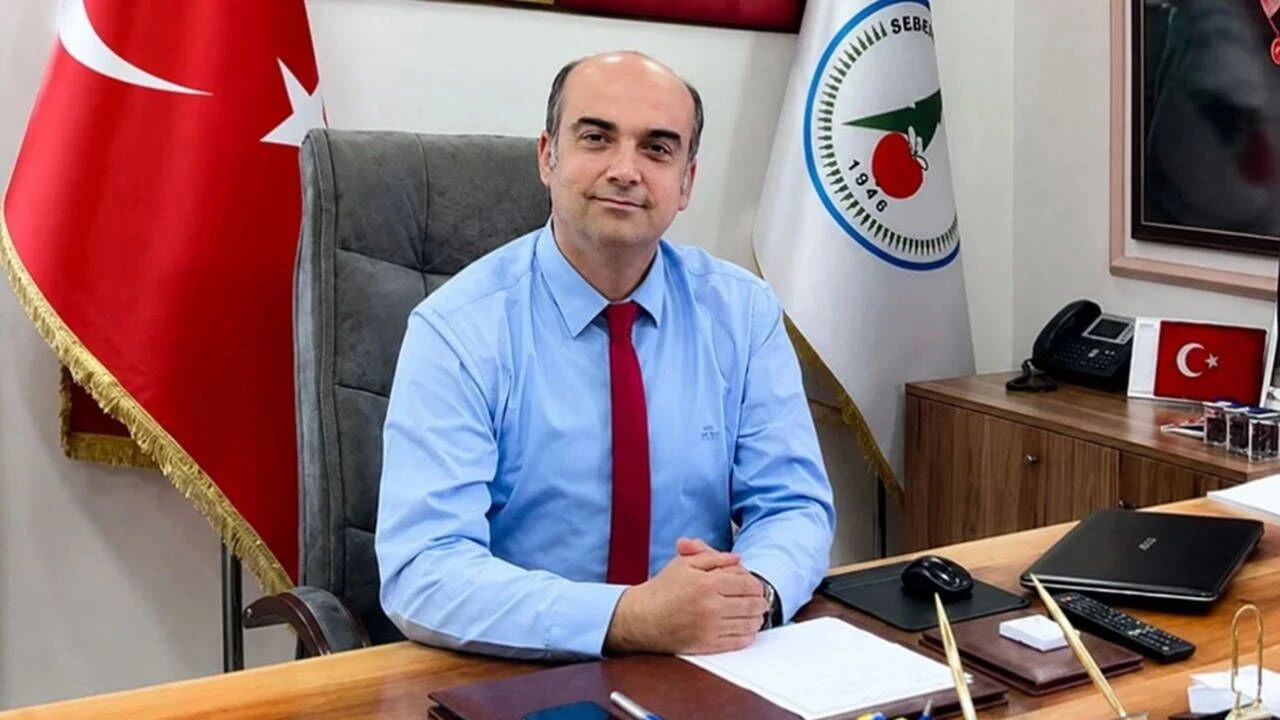 Başkan ve 5 meclis üyesi CHP'den istifa etti 4 Başkan ve 5 meclis üyesi CHP’den istifa etti
