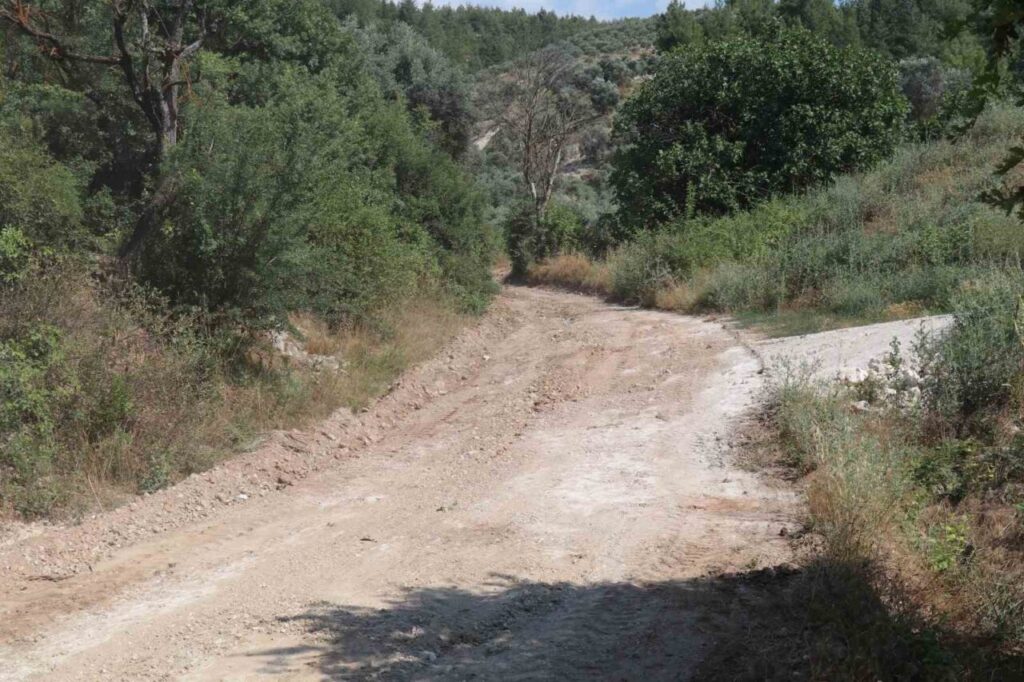 Bozdoğan Belediyesi’nden Örencik’te bahçe yolu çalışması 5 bozdogan belediyesinden orencikte bahce yolu calismasi ba73a2c3ae53