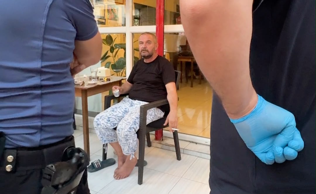 Alkollü şahıs polisi çağırdı, komşusunu “Devleti dolandırıyorlar” diye ihbar etti