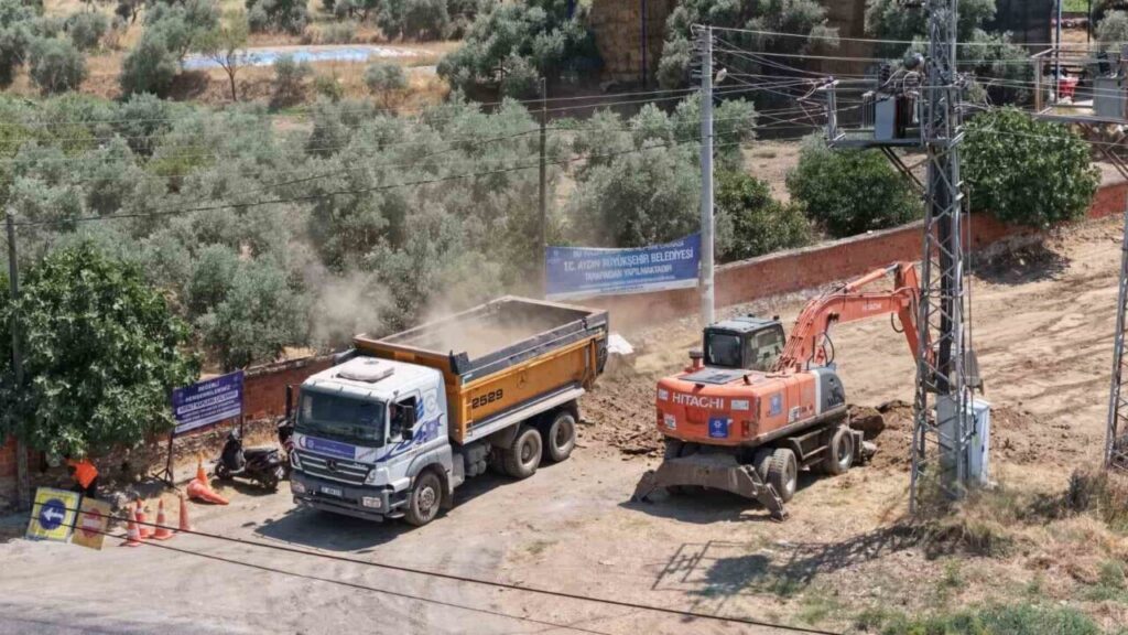 derekoyde yol yenileme calismalari basladi a48463244caa