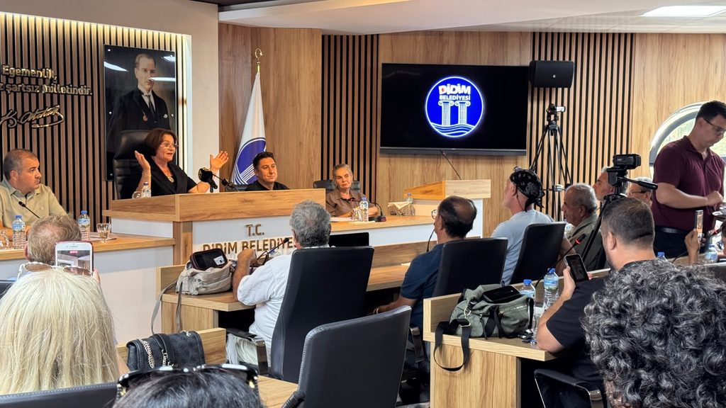 Didim'de Başkan Gençay ile basın mensupları bir araya geldi 3 df12ae3b 8fbc 4060 a211 ef7bdb189ff5