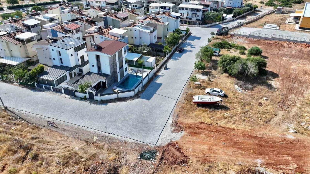 Didim Belediyesi Efeler Mahallesi’ni modern bir görünüme kavuşturuyor 4 Didim Belediyesi Efeler Mahallesi’ni modern bir görünüme kavuşturuyor