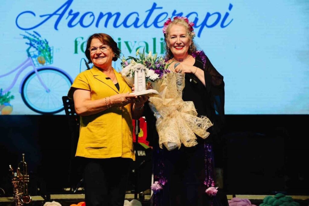 didimde lavanta festivali suzan kardes konseriyle basladi 54c8fa0901de