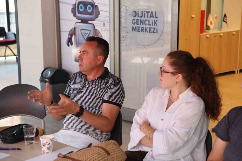 Efeler Belediyesi’nden özel eğitim personeline psikolojik destek 4 efeler belediyesinden ozel egitim personeline psikolojik destek 83fe8cd5faad