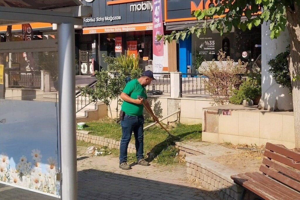 efeler belediyesinden yesil alanlarda calisma 5ef6add891ca