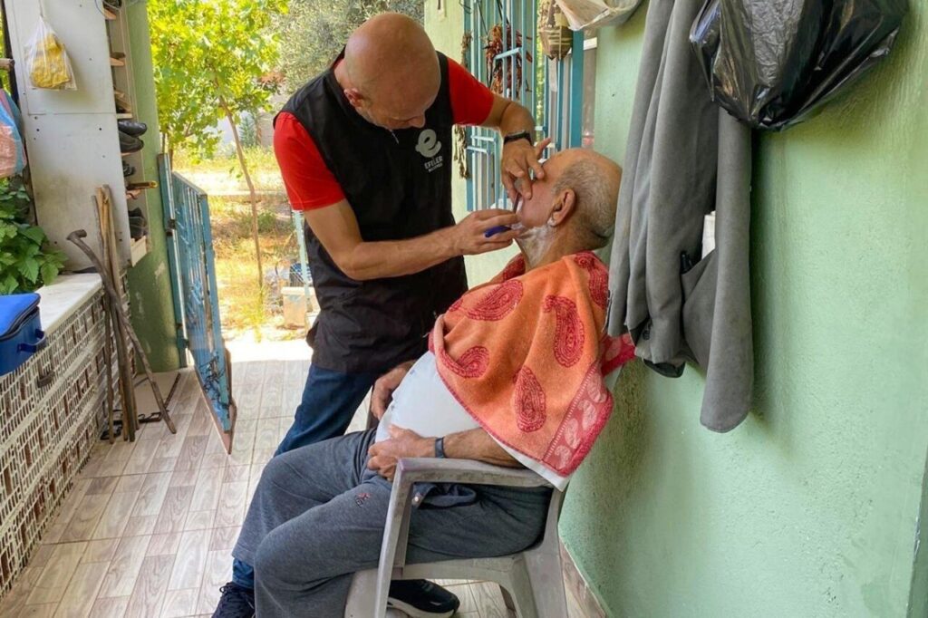 efeler belediyesinin evde bakim hizmetlerine talep artiyor 15cf1f2a5171