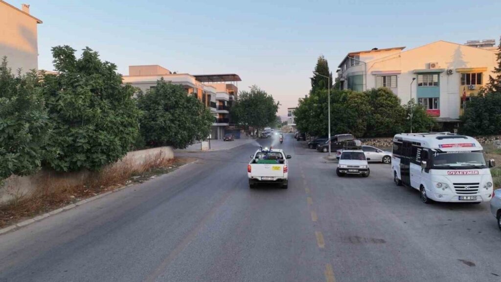 efelerde ilaclama mesaisi hiz kesmiyor 174e41d9be8a