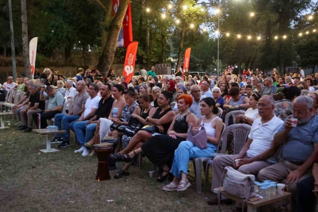 efelerde vatandaslar sanatla bulustu 7972e8c39a5d