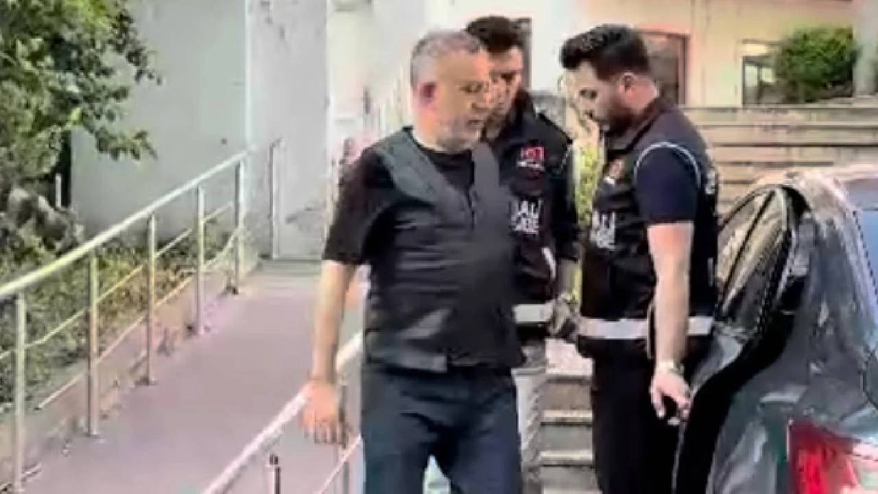 Haluk Levent ve 22 şüpheli adliyede: "Usulsüzlük yaptığımı kabul ediyorum" 3 Haluk Levent ve 22 şüpheli adliyede: “Usulsüzlük yaptığımı kabul ediyorum”