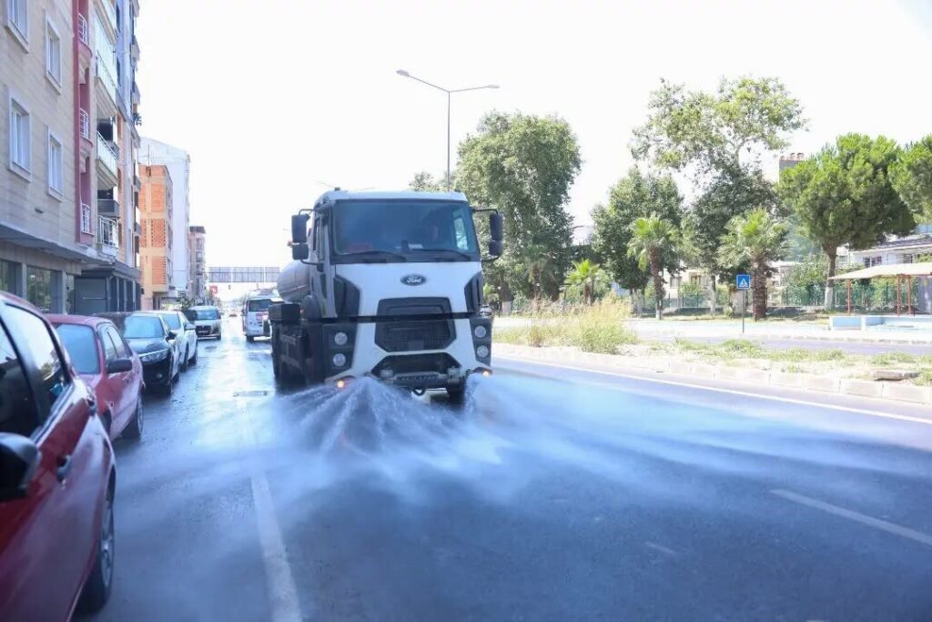 incirliova karayolunda temizlik calismalari tamamlandi 71b89b3f8781