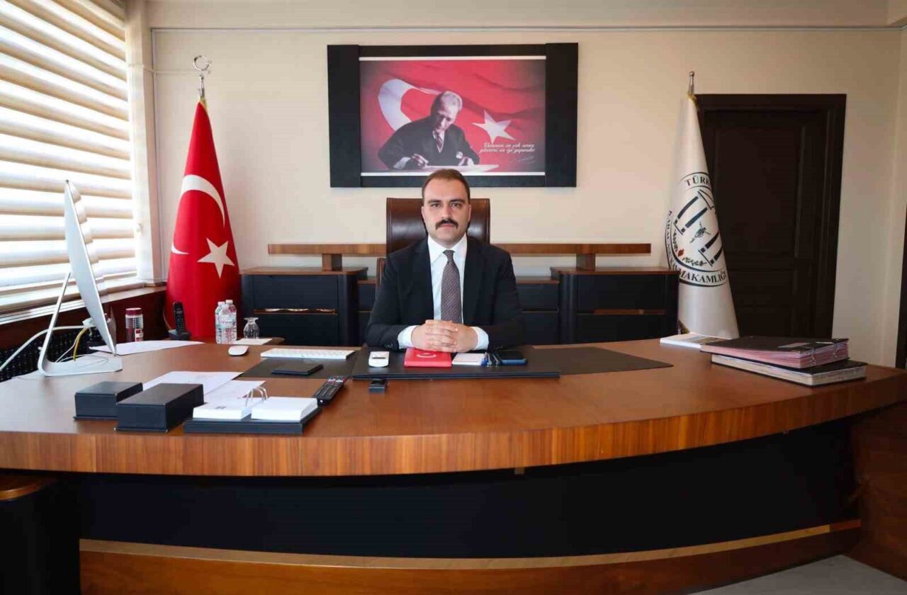 Karacasu Kaymakamı Battal görevine başladı 1 karacasu kaymakami battal gorevine basladi d839d6d77f65
