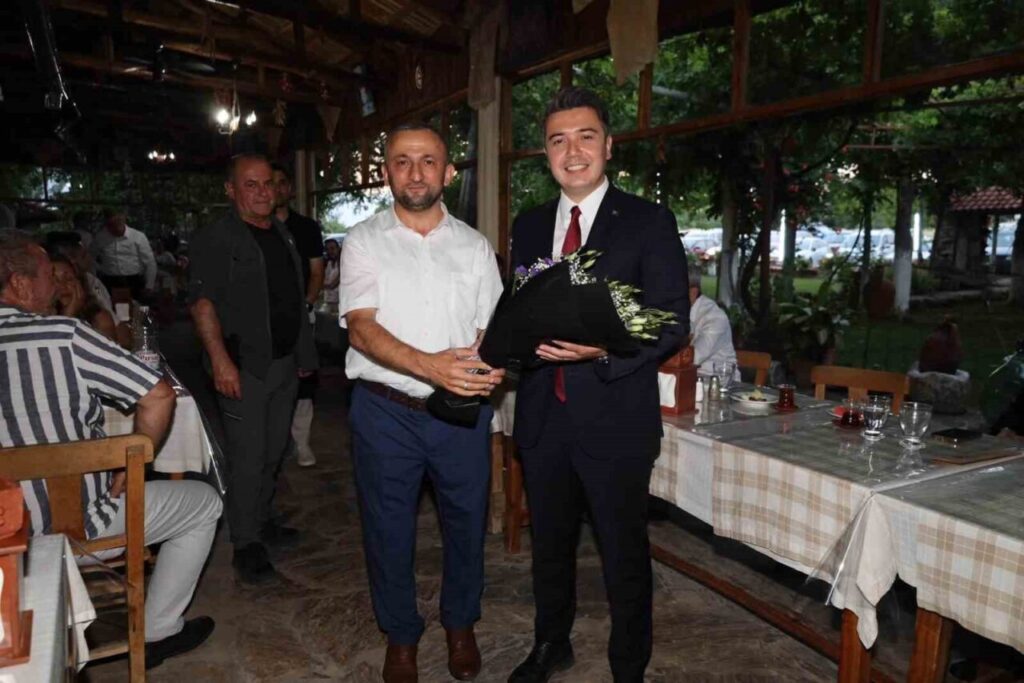 karacasu kaymakami mehmet gundogduya veda yemegi a3871e4e457b