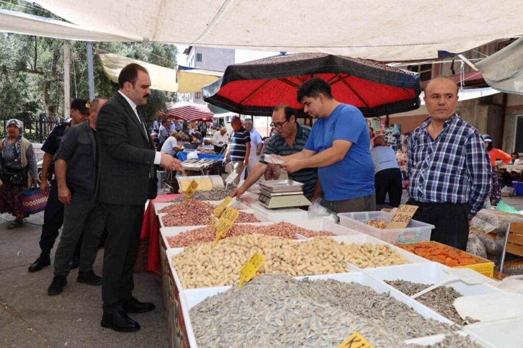 kaymakam battal pazarci esnafi ve vatandaslarla bulustu 41a56a8e8ed3
