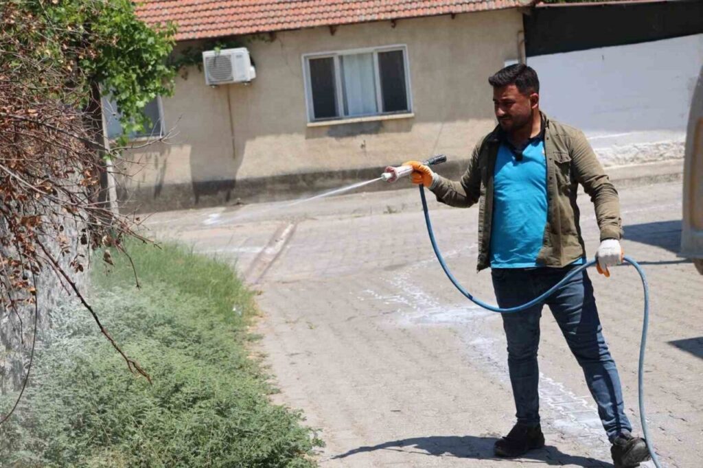 kocarli belediyesinden sahincilerde cevre mesaisi ab05b909d807