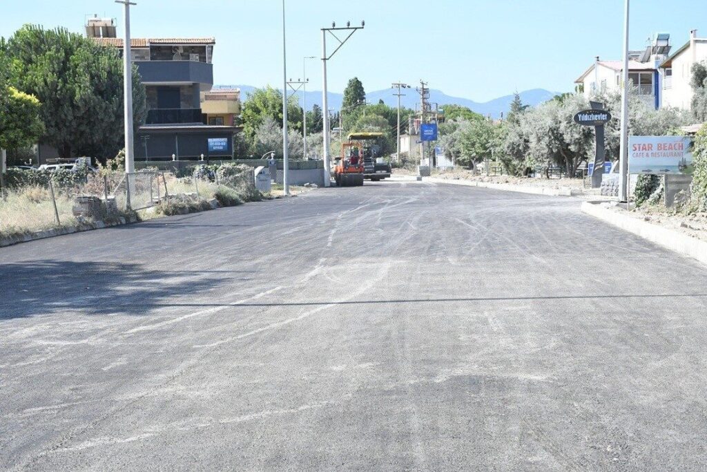 Kuşadası’nda sıcak asfalt çalışmasında sona gelindi 7 kusadasinda sicak asfalt calismasinda sona gelindi c337c691db9c