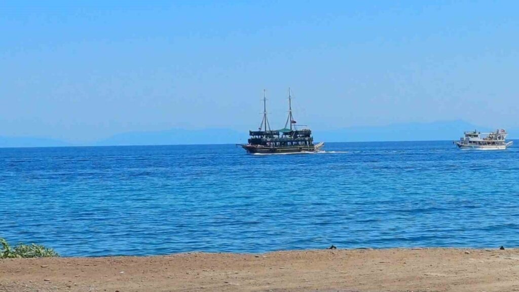 kusadasinda tekne turlarina yogun ilgi fd99dff3acd5