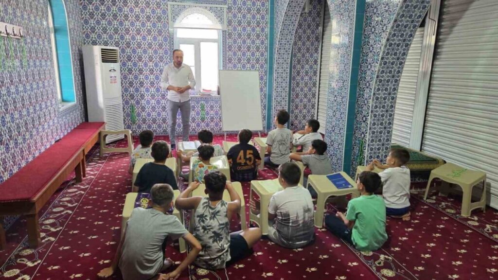 kuyucakta yaz kuran kursu ogrencilerine rehberlik seminerleri 7b9cf18a9f81
