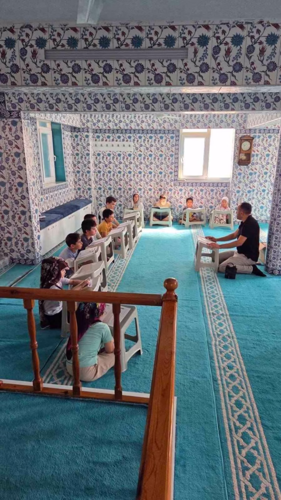 kuyucakta yaz kuran kursu ogrencilerine seminer babb4f06672f