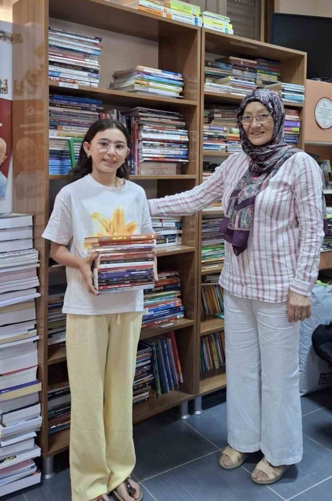 minik nilay yaptigi anlamli bagisla yasitlarina ornek oldu 654debc93772