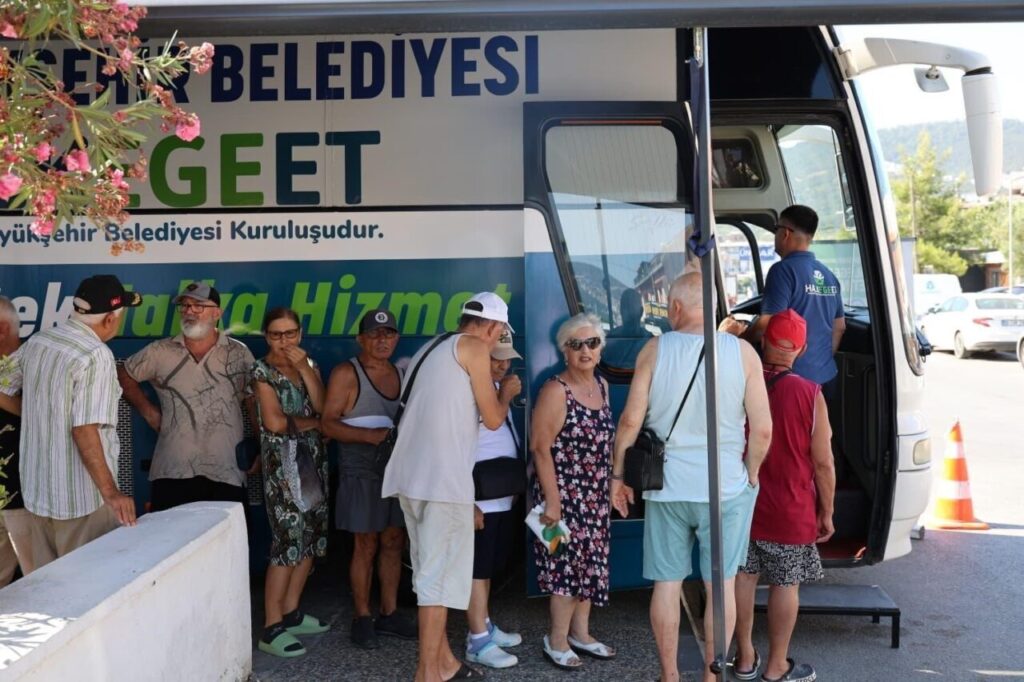 mobil halk ege et akbukte vatandaslardan yogun ilgi gordu 5930f6a44b5c