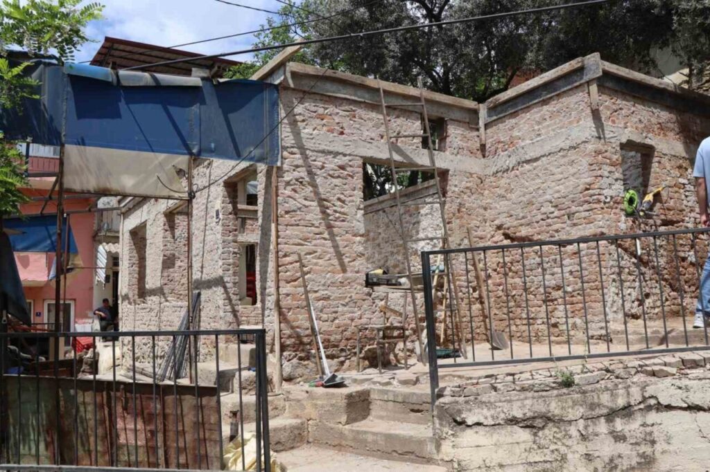 nazilli belediyesi aksuda atil durumdaki koy konagini bastan sona yeniledi f6e18e49bf62