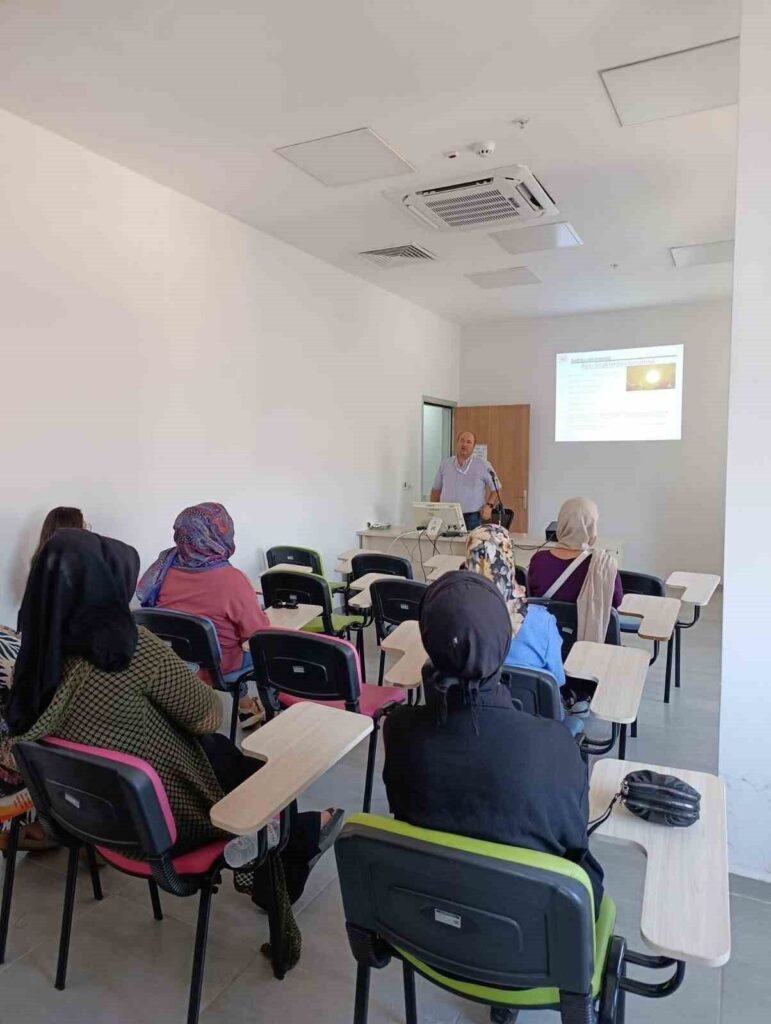 Nazilli’de kadınlara yönelik eğitim verildi 2 nazillide kadinlara yonelik egitim verildi 041a98c4b908