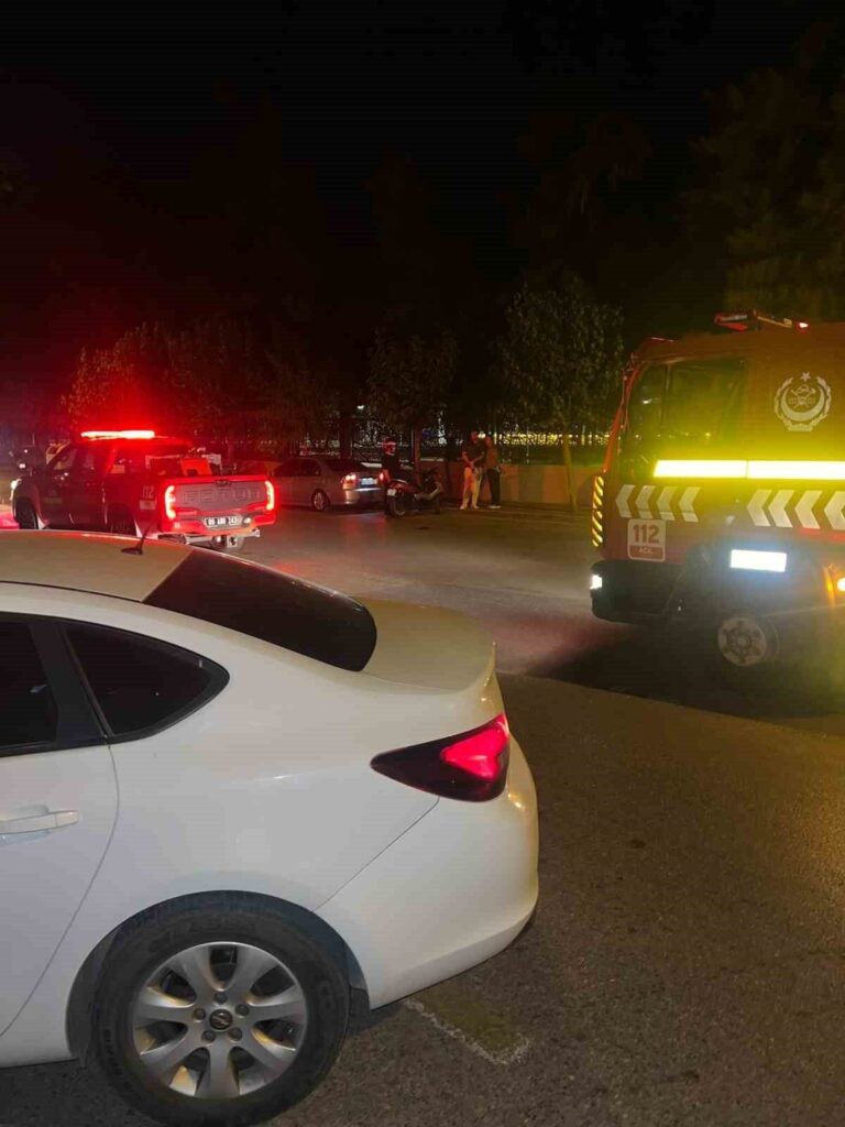 Aydın'da korkunç kaza: Hayatı tehlikede... 3 otomobil ile motosiklet kafa kafaya carpisti 2f09f0592c58