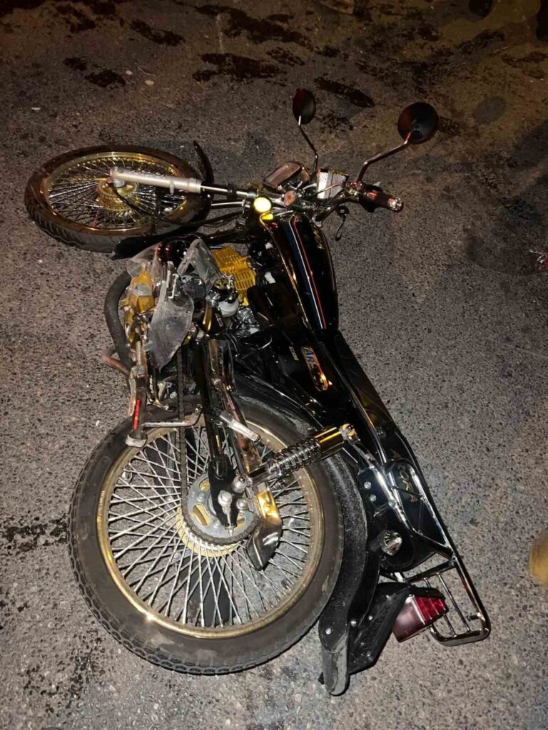 Aydın'da korkunç kaza: Hayatı tehlikede... 5 otomobil ile motosiklet kafa kafaya carpisti c3f7edeca96c